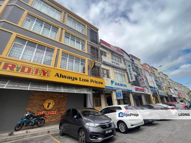 Shop for rent in Kajang, Langat