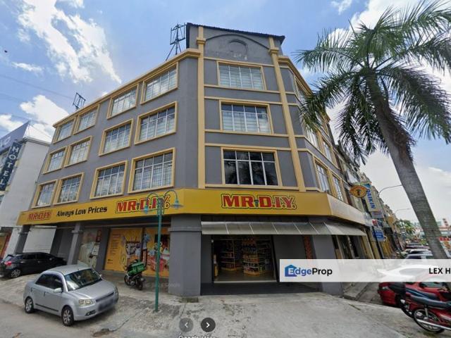 Shop for rent in Kajang, Langat