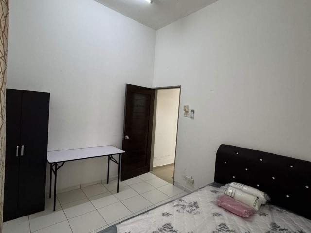 Room for rent in Mukim 13, Georgetown