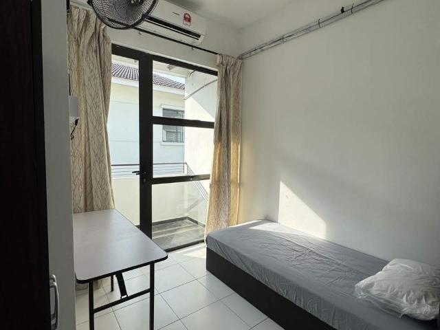 Room for rent in Mukim 13, Georgetown