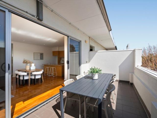 Apartment for sale in Caulfield South, Melbourne