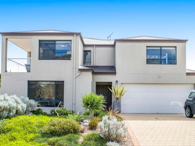 Townhouse for sale in Lancelin, Western Australia