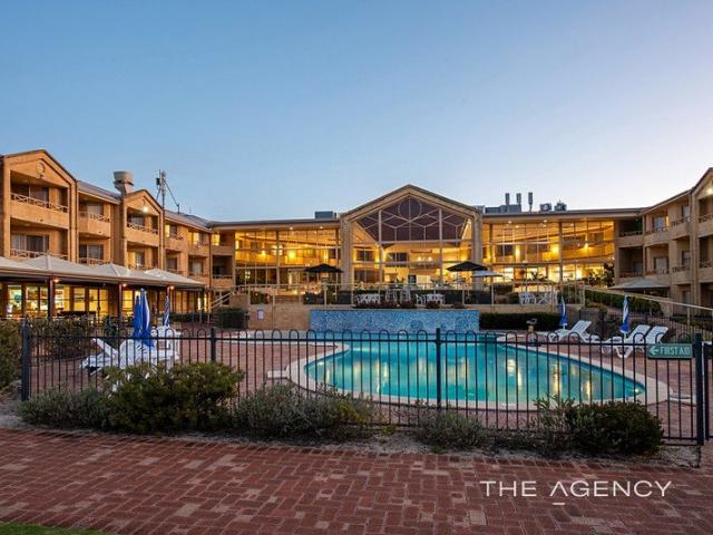 Apartment for sale in Broadwater, Western Australia