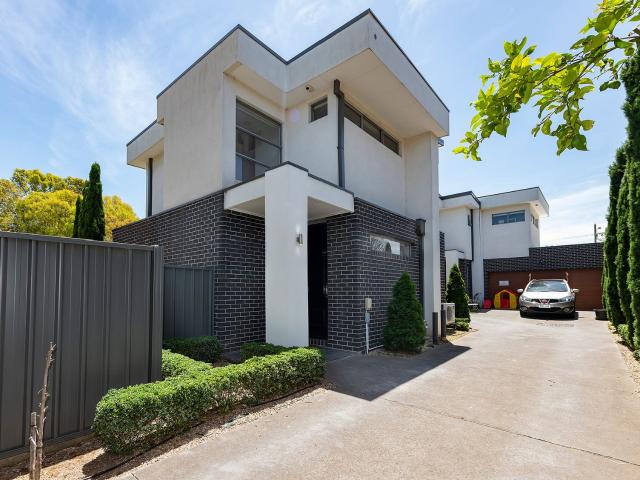Apartment for rent in Yarraville