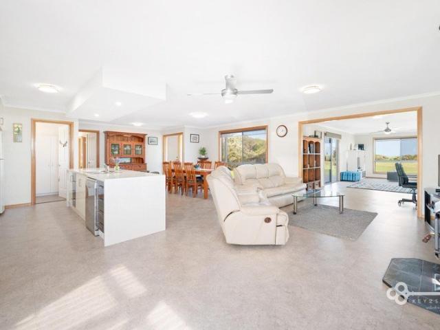 House for sale in Eight Mile Creek, South Australia