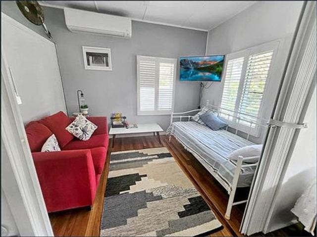 Apartment for rent in Armstrong Beach, Queensland