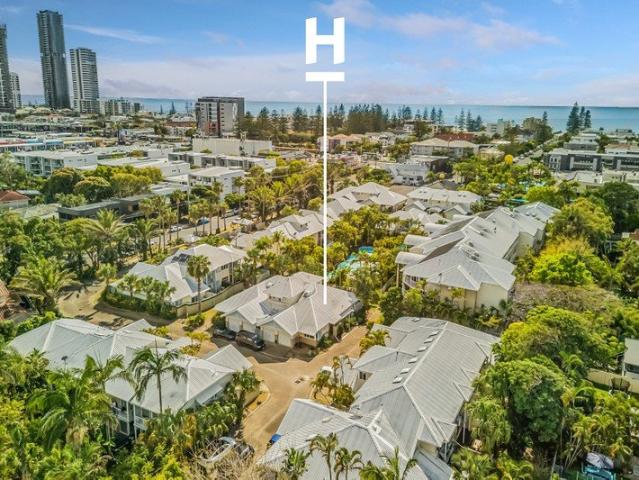 Townhouse for sale in Mermaid Beach, Gold Coast City