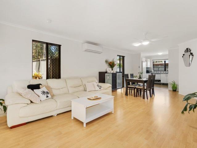 Villa for sale in Burleigh Waters, Gold Coast City