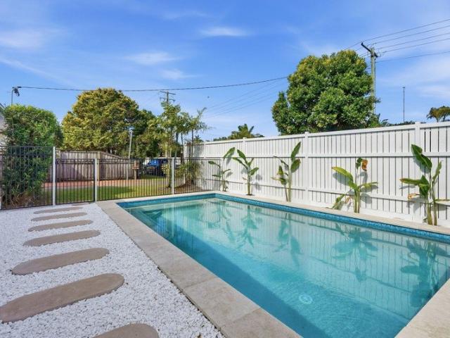 House for sale in Palm Beach, Gold Coast City
