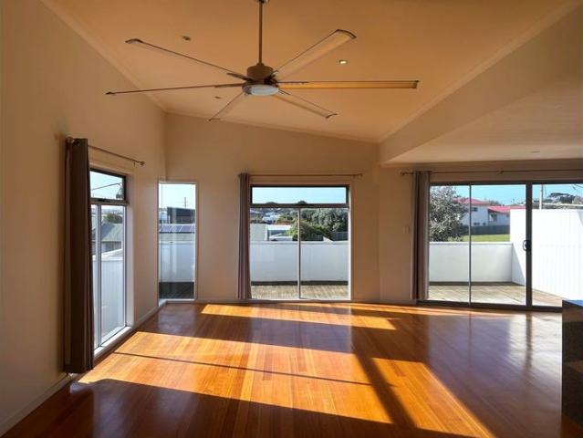House for rent in Surf Beach, Victoria