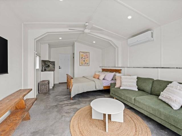 House for rent in Miami, Gold Coast City
