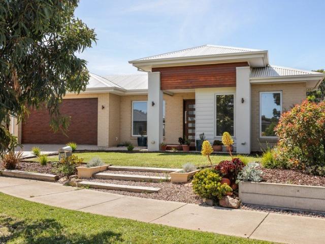 House for sale in Cowes, Bass Coast Shire