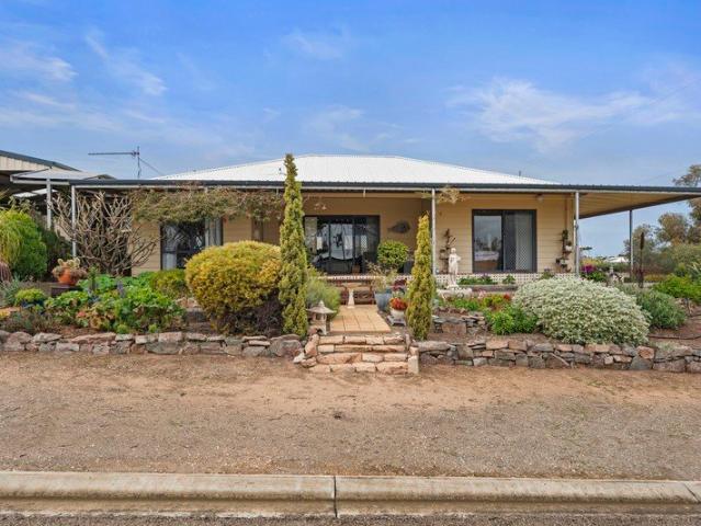 House for sale in Tickera, South Australia