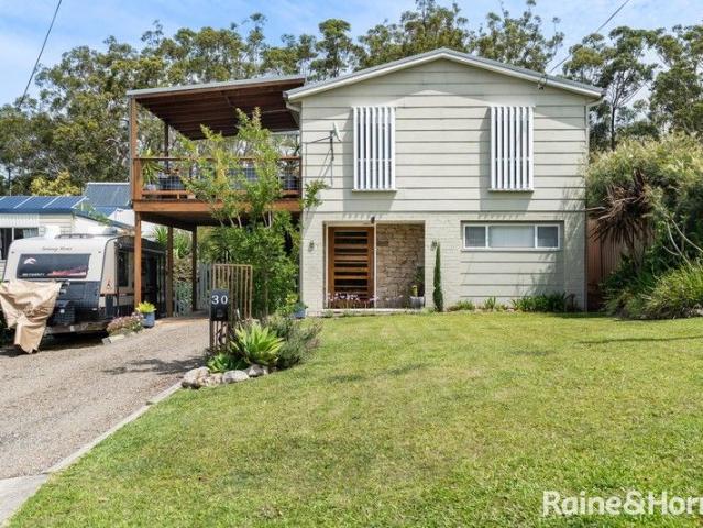 House for sale in Lake Conjola, New South Wales