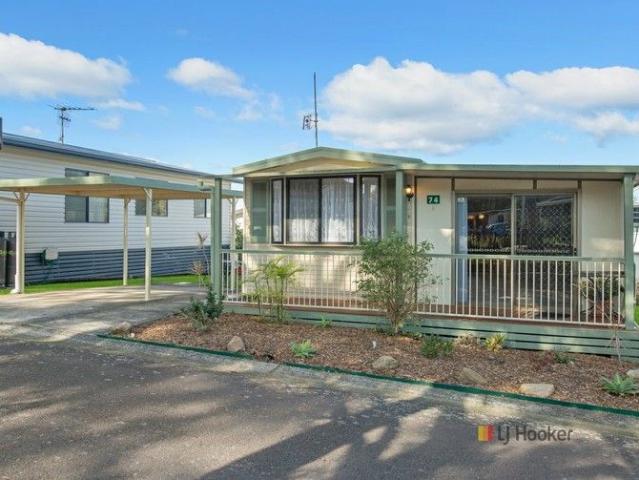 House for sale in Halekulani, New South Wales