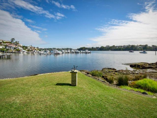 Townhouse for sale in Sutherland, New South Wales