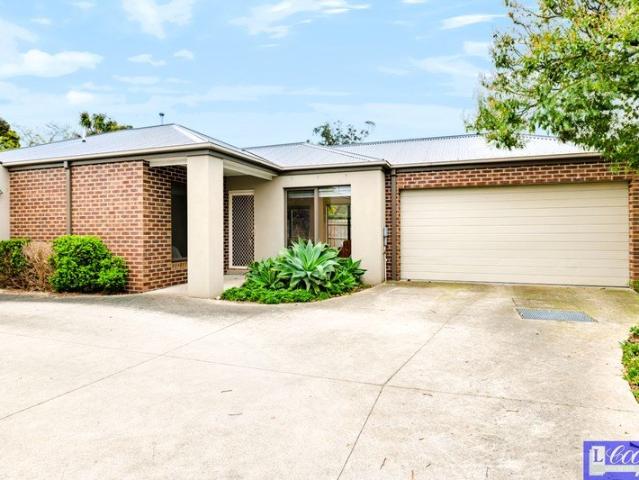Villa for sale in Somerville, Melbourne