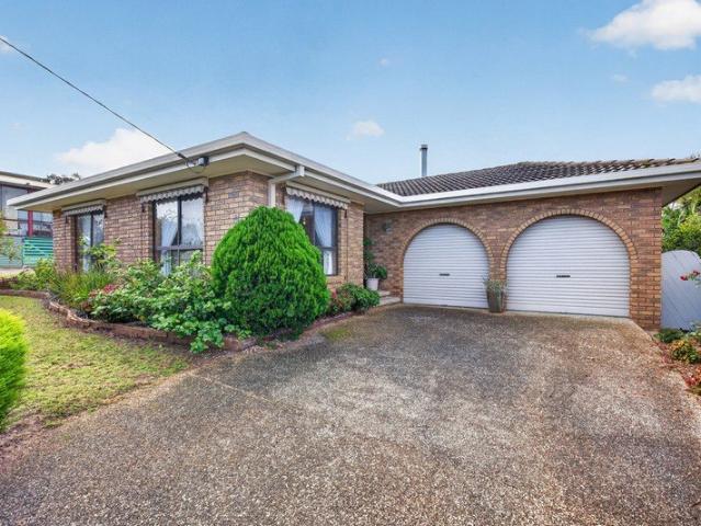 House for sale in Lakes Entrance, Victoria