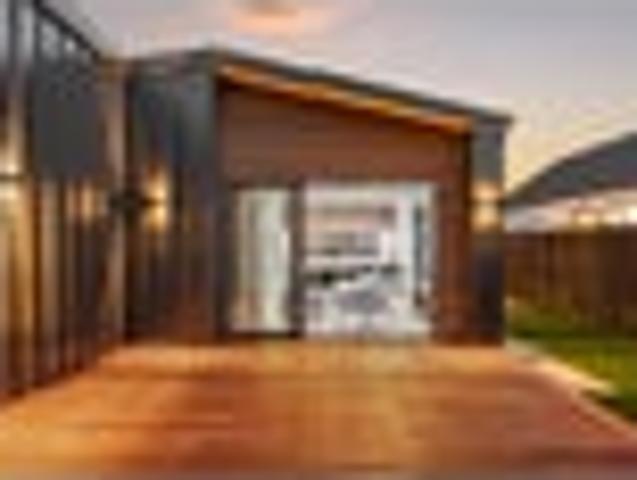 House for sale in Chaslands, Canterbury