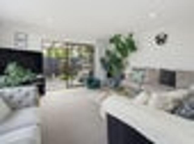 Apartment for sale in Chaslands, Canterbury
