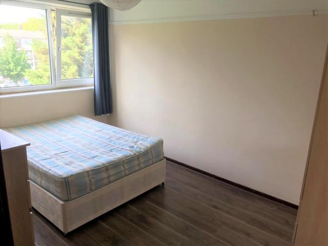 Room for rent in Saint Matthias Estate, Poplar Grove