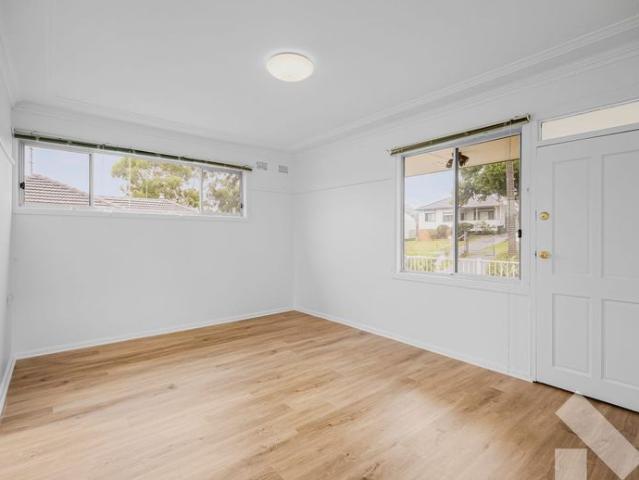 House for rent in Wollongong West, New South Wales