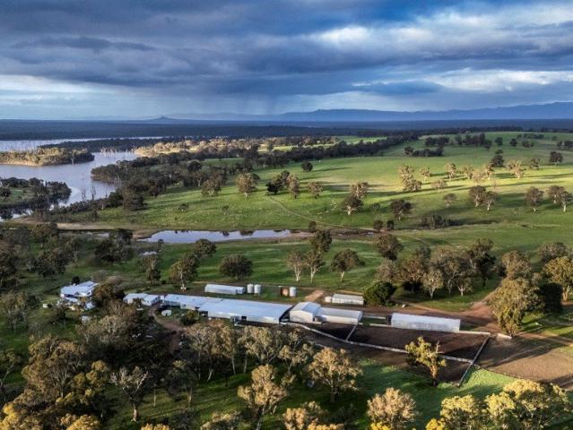 Cottage for sale in Gatum, Victoria
