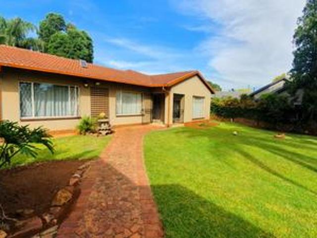 House for sale in Waterkloof, Gauteng