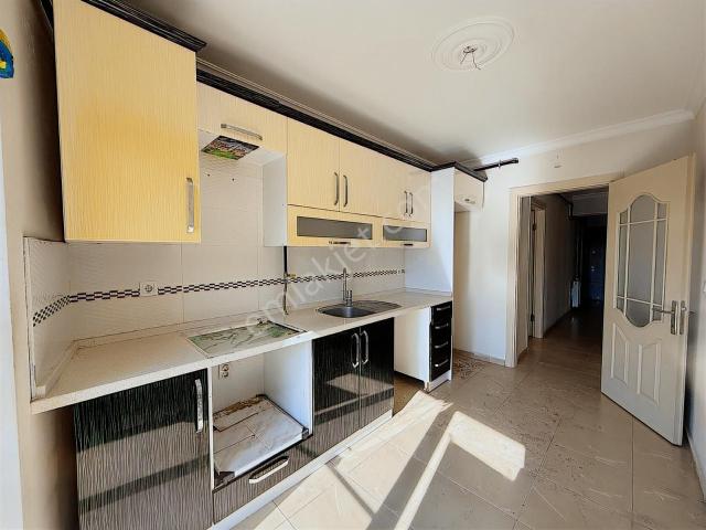Karşiyaka, İzmir içerisinde kiralık mülk