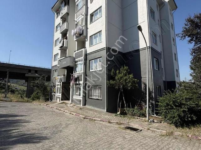 İzmit, Kocaeli içerisinde kiralık mülk