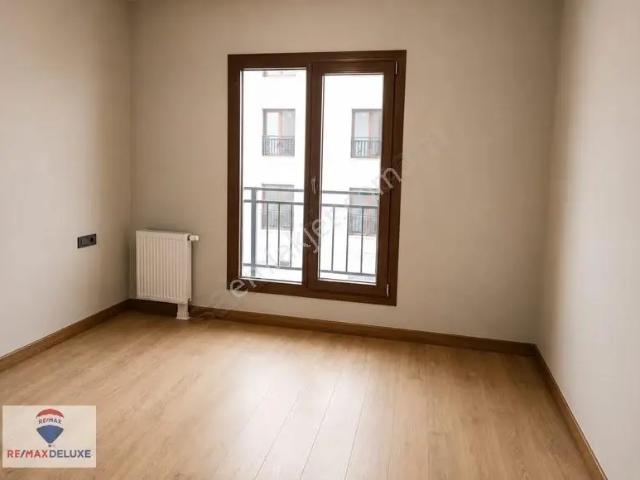 İzmit, Kocaeli içerisinde kiralık mülk