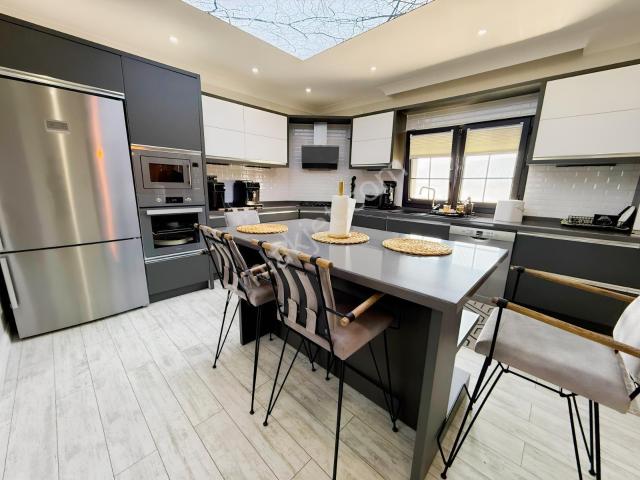 Erenler, Sakarya içerisinde satılık Villa