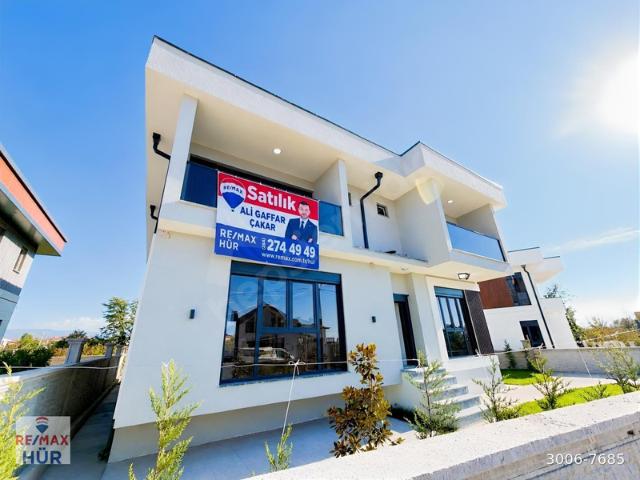 Rasimpaşa Mahallesi, Hendek içerisinde satılık Villa