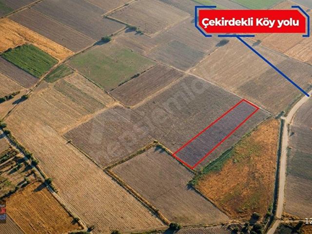 Çekirdekli, Bigadiç içerisinde satılık Arsa