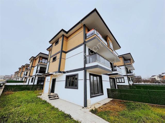 Yeniçiftlik Mahallesi, Marmaraereğlisi içerisinde satılık Villa