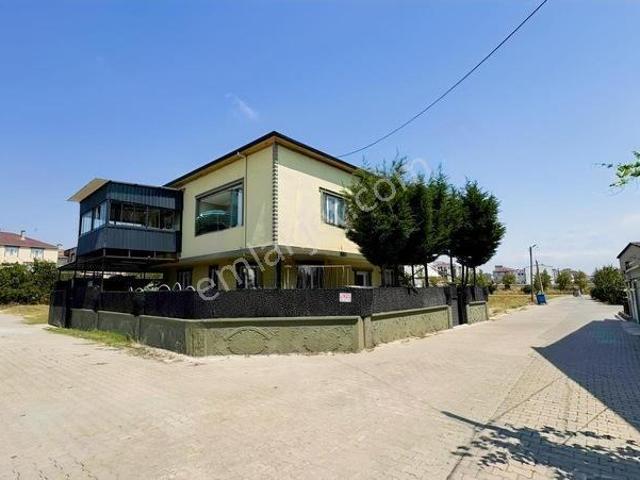 Tekirdağ içerisinde satılık Villa