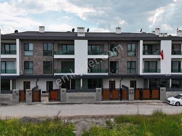Serdivan, Sakarya içerisinde satılık Villa
