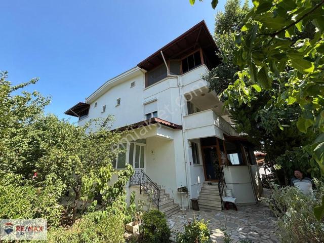 Edremit içerisinde satılık Villa