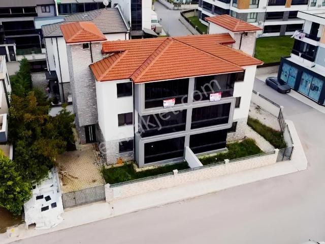 Yazlık Mahallesi, Serdivan içerisinde satılık Villa