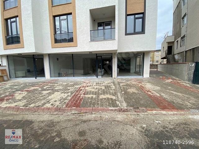 Ümraniye, İstanbul içerisinde satılık Dükkan