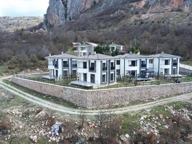 Amasya içerisinde satılık Villa