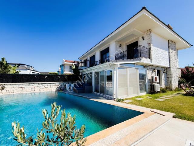 Çeşme, İzmir içerisinde satılık Villa