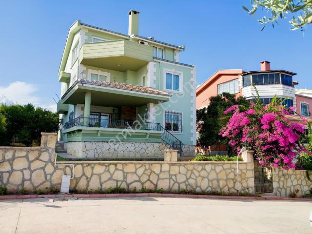 Çankaya Mah., Mezitli içerisinde satılık Villa