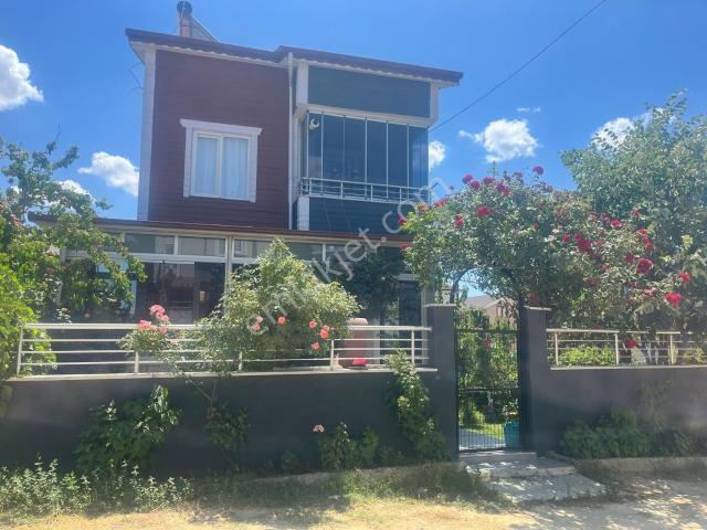 Marmaraereğlisi içerisinde satılık Villa