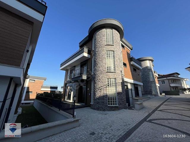 Serdivan, Sakarya içerisinde satılık Villa