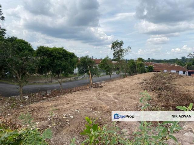 Shop for sale in Rembia, Malaka