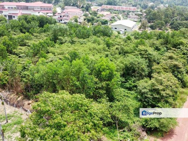 Shop for sale in Rembia, Malaka