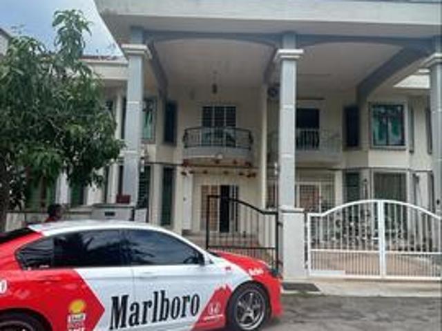 Terraced House for sale in Malaka
