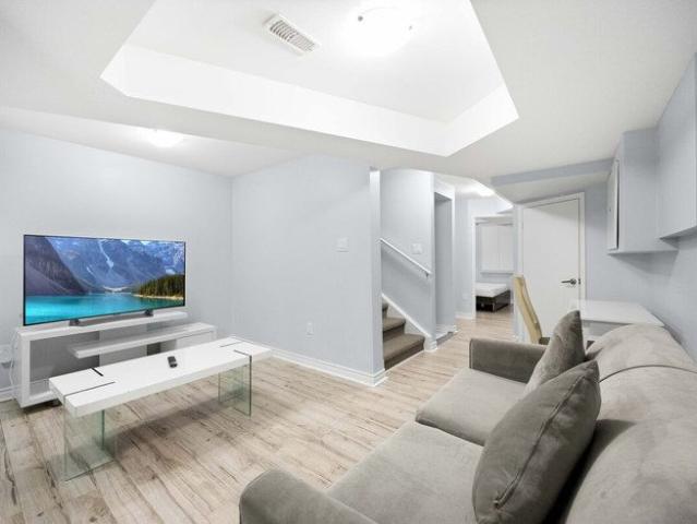 House for rent in Georgina, Ontario