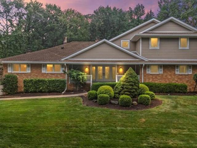House for sale in Edison, New Jersey